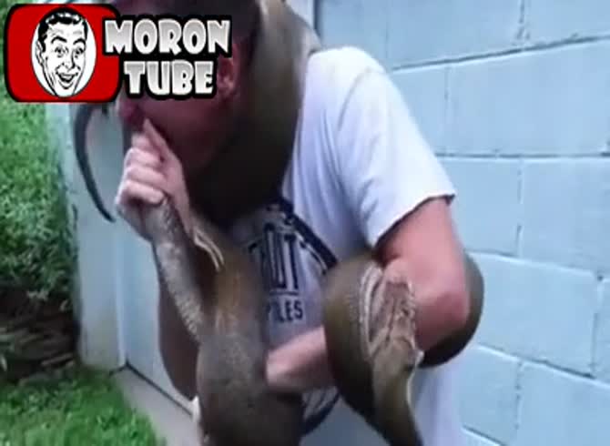 Video :See how he gets away with getting bitten by a snake!